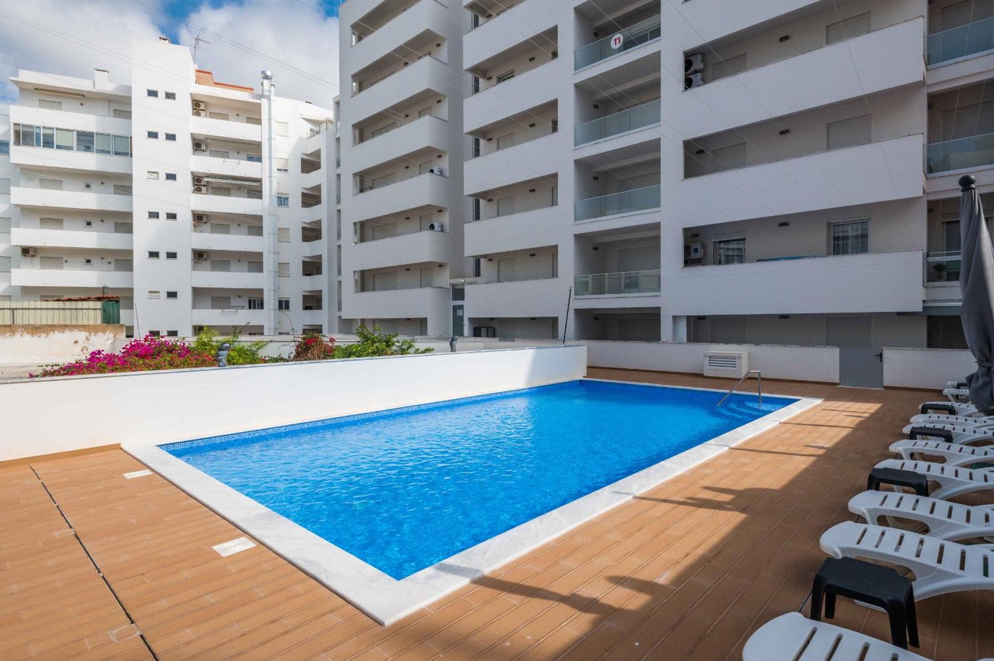 Caravelas 2-Bedroom Apartment With Pool - 50M From The Beach Armação de Pêra Eksteriør bilde