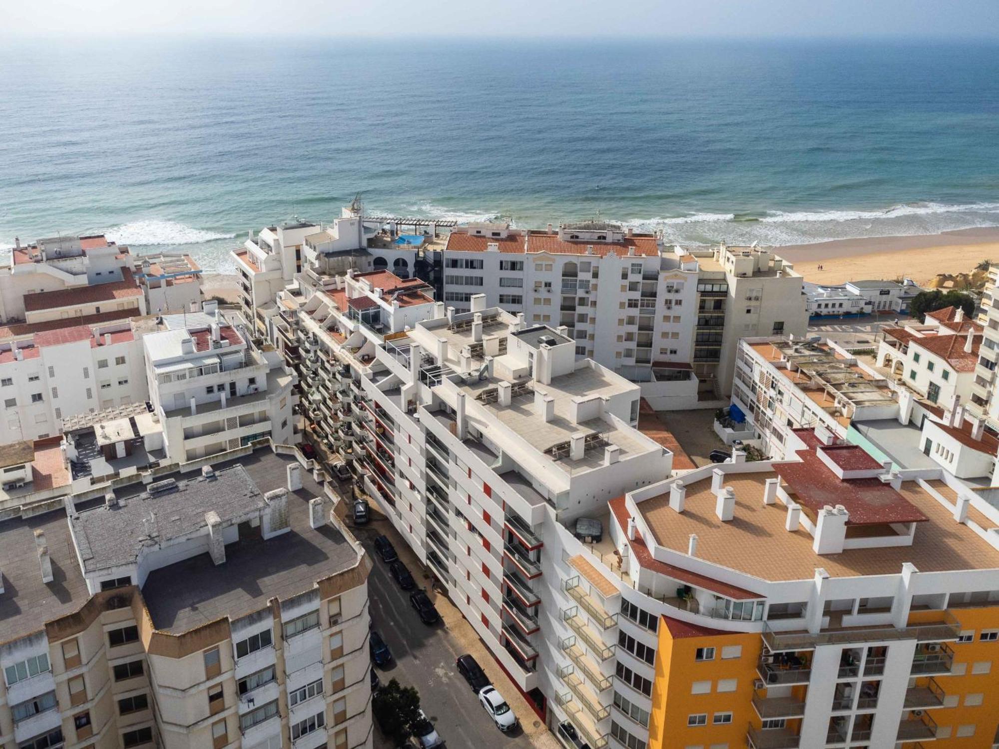 Caravelas 2-Bedroom Apartment With Pool - 50M From The Beach Armação de Pêra Eksteriør bilde