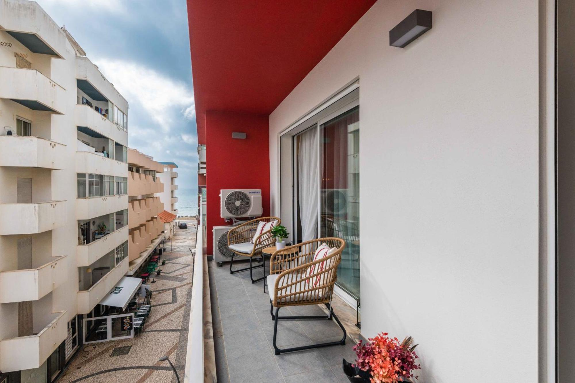 Caravelas 2-Bedroom Apartment With Pool - 50M From The Beach Armação de Pêra Eksteriør bilde
